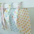 【生産終了につき割引中】リバーシブルガーゼスタイ（ライオン）